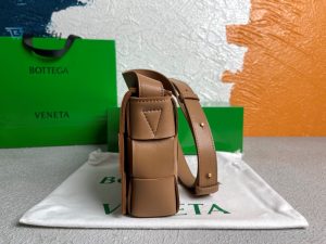 bottega SUKIENKA veneta cassette acorn for women womens bags 9 3
