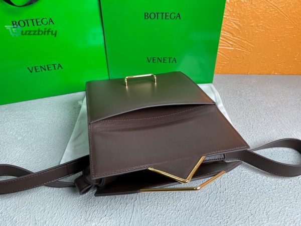bottega Vendre veneta clip bag brown for women womens bags 9in 33cm buzzbify 3 3